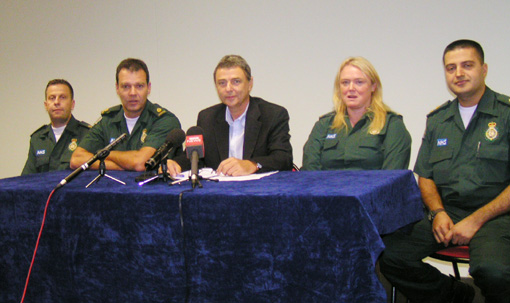 UNISON General Secretary DAVE PRENTIS (centre) with Ambulance workers PHIL BELL, mark belkin, paramedic ANDREA SHIELDS and duty station officer MOHAMMED HALAWI