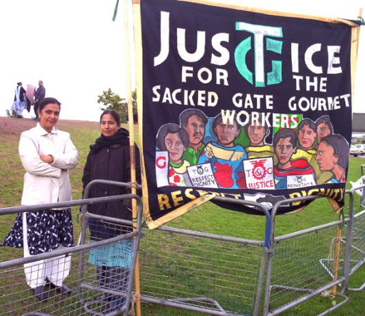 Gate Gourmet sacked workers out on the picket line yesterday, angry at the proposed settlement and determined to reject it