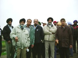 Part of Monday’s 100-strong picket by Gate Gourmet workers