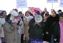 Locked-out Gate Gourmet workers on the picket line over Christmas – confident of victory in 2006