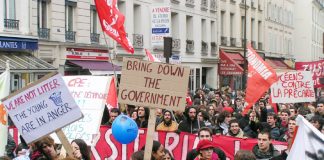 A section of yesterday’s mass demonstration of student and school youth marching to demand that either the CPE first job contract must go or the government will be brought down