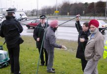 Heathrow Airport police on March 7 refused to allow the locked-out Gate Gourmet workers to continue their picket near the Beacon roundabout and dismantle their tent