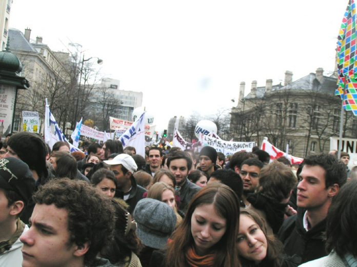 A million French workers, youth and students marched through Paris yesterday against the government’s plan for youth