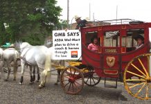 The GMB ‘Coach and Horses’ demonstrating in Charlton yesterday morning