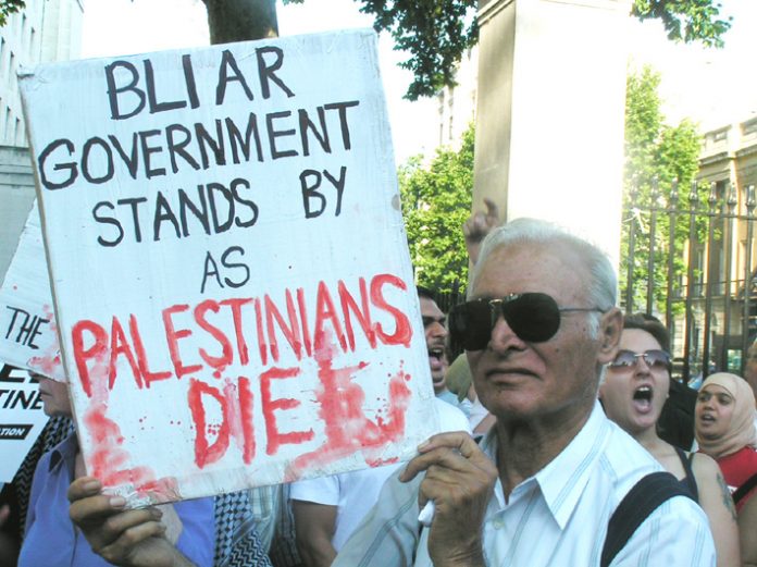 Demonstrators outside Downing Street on Wednesday night condemned Blair’s silence over the Israeli bombardment of Gaza