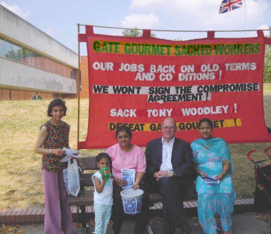 Gate Gourmet locked-out workers outside Hounslow Civic Centre speaking to NUT member Bob Garnett