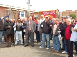 REJECT ROYAL MAIL PAY AND MODERNISATION AGREEMENT – Defend pay, pensions and conditions of service CWU leaders BILLY HAYES and DAVE WARD joined pickets at Mandela Way on the first of the series of strikes on June 29th