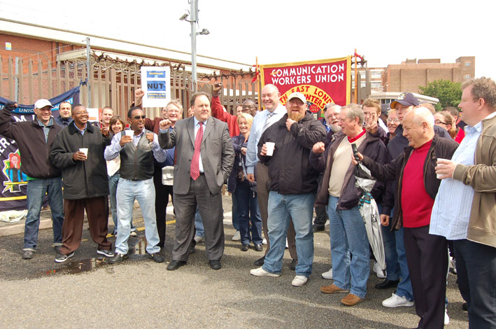 CWU leaders BILLY HAYES and DAVE WARD joined pickets at Mandela Way on the first of the series of strikes on June 29th