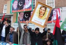 Demonstrators outside the Pakistan embassy yesterday demanded a UN-led investigation into Benazir Bhutto’s murder