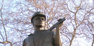 ‘The Building Worker’ memorial in Tower Hill
