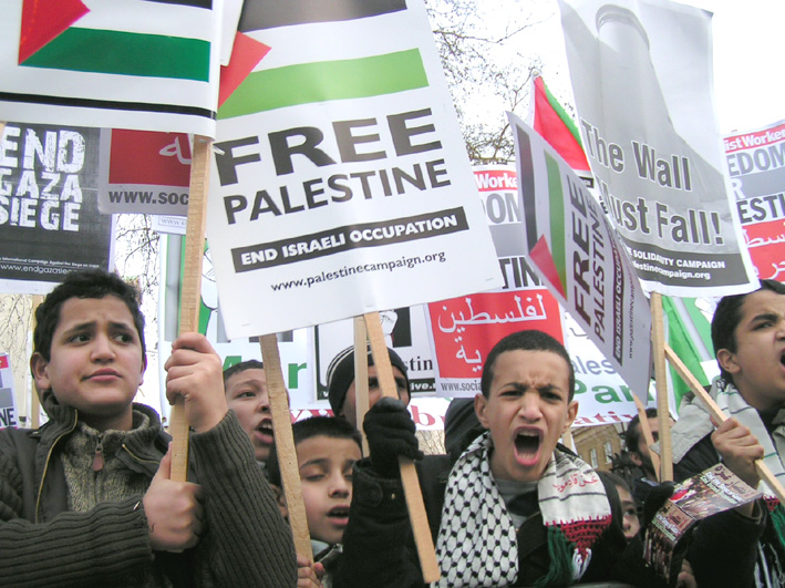 Supporters of a Palestinian state picketing Downing Street on January 26th 2008