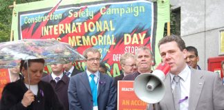 PCS leader Mark Serwotka addresses the Workers Memorial Day Rally on Monday morning