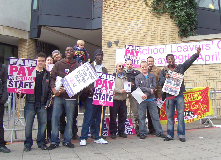 Enthusiastic students joined UCU lecturers on the picket line during the April 24th strike of lecturers, civil servants and teachers