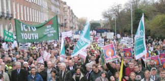 Mass rally in Dublin during the December 2005 general strike in support of the Irish Ferries workers’ occupation to defend their jobs