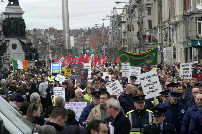 Section of the 125,000-strong Dublin demonstration on February 21 called by the Irish Congress of Trade Unions in defence of jobs and wages
