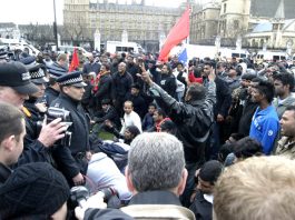 CHEMICAL WEAPONS MASSACRE ‘THE LAST STRAW’ –Tamils blockade Westminster Bridge Angry Tamils confront police in Parliament Square after being forcibly removed from Westminster Bridge