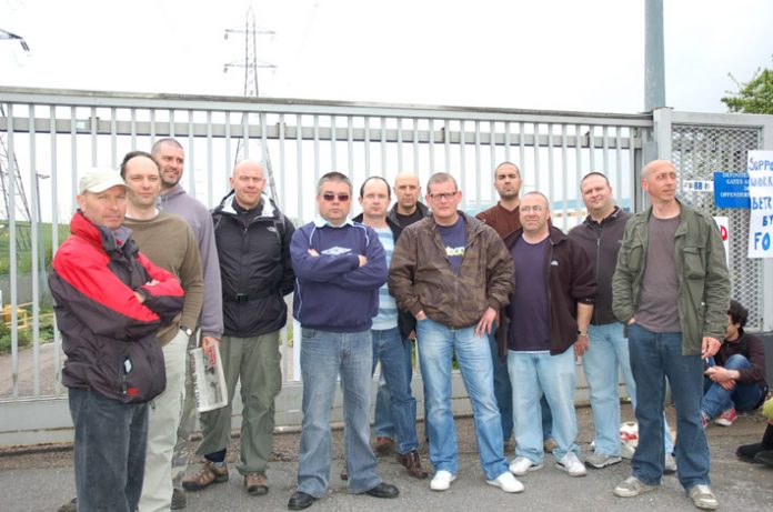 Visteon workers on the picket line. Yesterday they kept agents of the liquidators, out of the plant