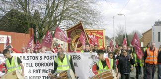 Postal workers in the front line of the strike against Brown’s privatisation policies – they are determined to defend the Royal Mail