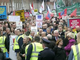 A section of the massive 120,000-strong demonstration in Dublin on February 21 against the government’s attacks on jobs and wages