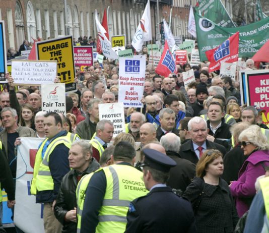 A section of the massive 120,000-strong demonstration in Dublin on February 21 against the government’s attacks on jobs and wages
