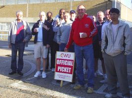 ‘WE’RE LOOKING FORWARD TO THE NATIONAL STRIKE’ – say CWU pickets CWU pickets at Peckham Delivery Office early on Saturday morning