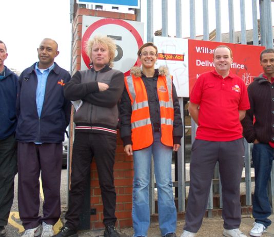‘National action is long overdue’ was the feeling on the picket line at Willesden Delivery Office