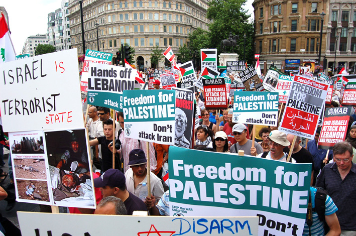 Marchers in London during the 2006 Israeli attack on the Lebanon demanding ‘Free Palestine’ and ‘Don’t attack Iran’