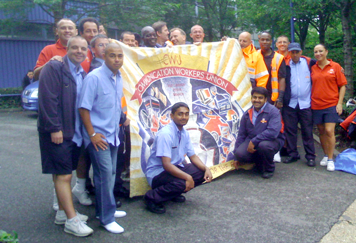 CWU pickets at the E3 delivery Office showing confidence that they will win their struggle