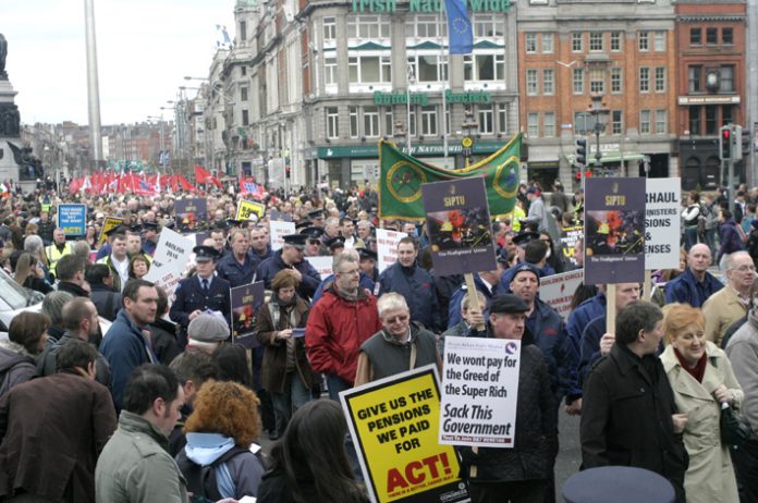 A section of the February 21 demonstration in Dublin against the Irish government’s attacks on jobs and wages