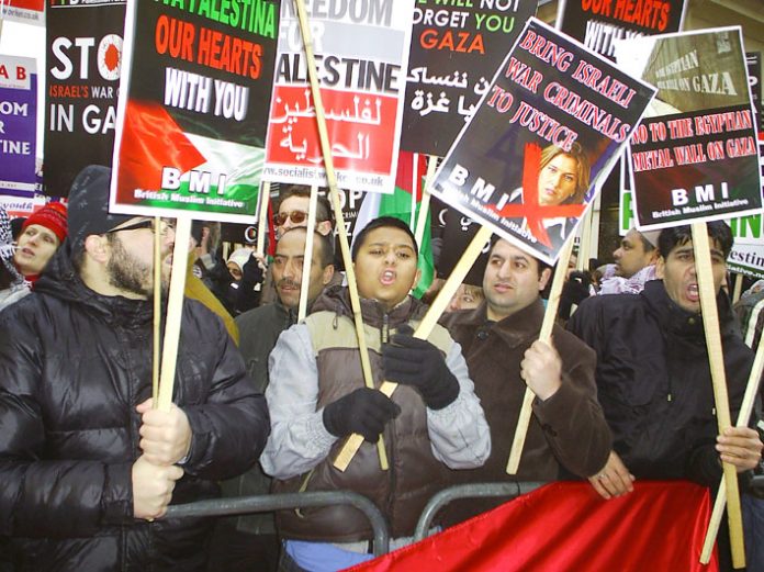 A section of the over 2,000-strong picket of the Israeli embassy in London last night to mark the first anniversary of the Israeli bombardment of Gaza