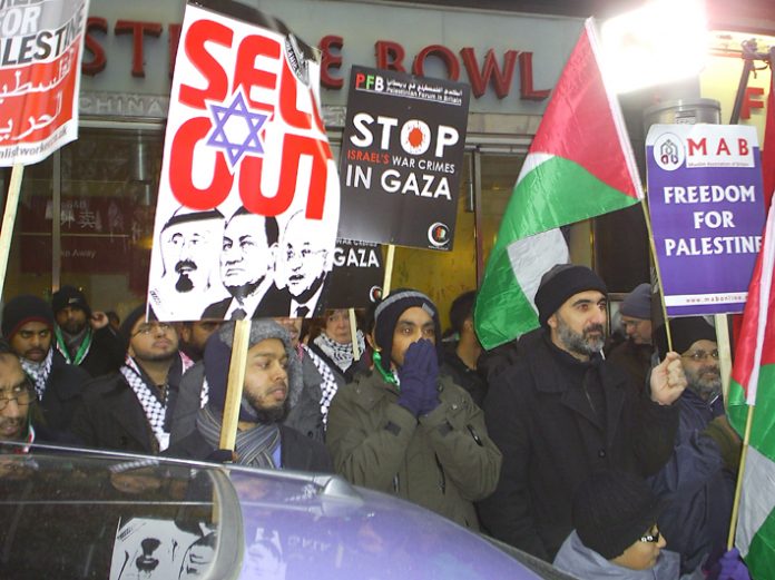 Protesters at the 2,000-strong picket of the Israeli embassy on Sunday demanding an end to the siege on Gaza