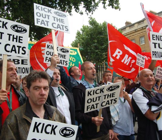 RMT members demonstrate in July 2007 against Tube privatisation