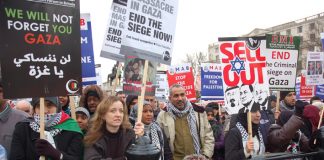 A section of the Trafalgar Square rally on January 17 2009 demanding an end to the Israeli siege on Gaza