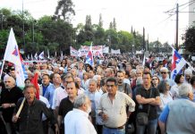 The giant adedy  trade union delegation in the square in front of the Parliament building. They were led away after ten minutes by their leaders – shortly afterwards the riot police attacked the remaining crowd