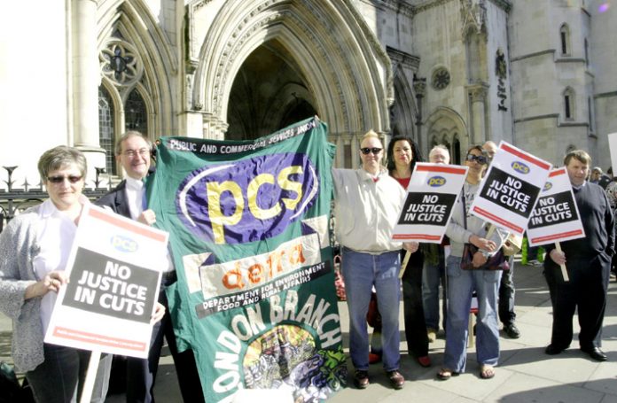 PCS members lobby the Court of Appeal during their legal action against pension cuts