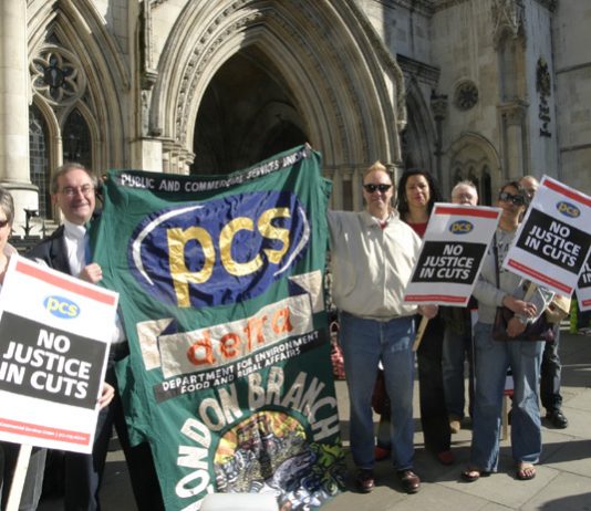PCS members picket the Law Courts against government attempts to smash the pensions agreement