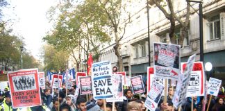 Students marching in London against the abolition of the maintainence allowance on November 30