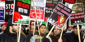 Youth and workers show their anger at the massacre of Palestinians in Gaza by Israeli warplanes in December 2008