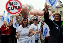 Midwives demand ‘No cuts’ to the NHS