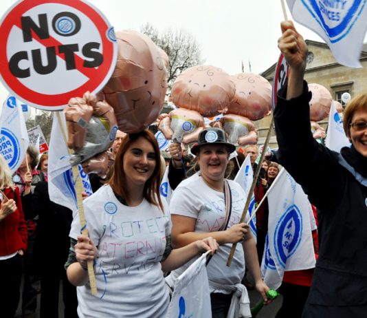 Midwives demand ‘No cuts’ to the NHS
