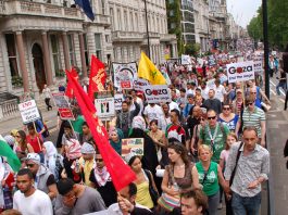 A section of the 5,000-strong march in London on June 5th 2009 after the Israeli attack on the Mavi Marmara