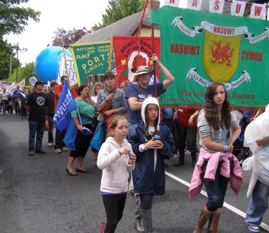 Over 10,000 workers and their families took part in the annual Tolpuddle Martyrs Anniversary March on Sunday, remembering the famous struggle by Dorset agricultural labourers for trade union rights, and expressing their anger at the crisis-ridden Tory coa