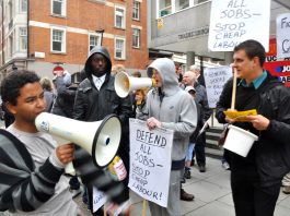 ‘TUC get off your knees – call a general strike’ demanded Young Socialists lobbying the TUC Congress yesterday morning