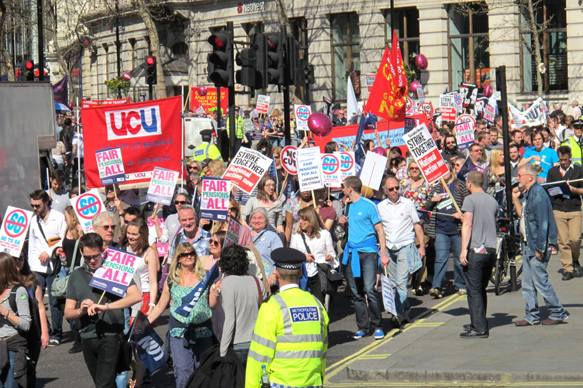 Masses of teachers and lecturers demanding fair pensions for all said we won’t work until 68