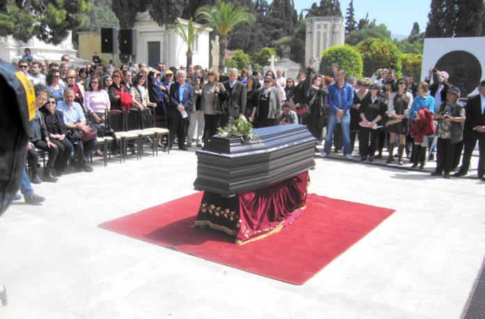 The coffin bearing the body of Dimitris Christoulas at the civil ceremony held in the central Athens cemetery