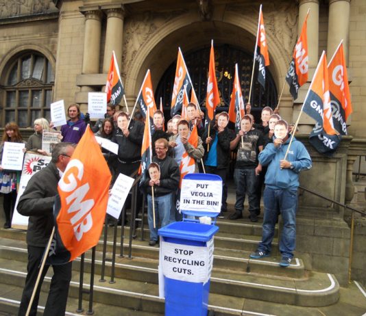 Striking Sheffield recycling workers lobbied the Labour council in Sheffield yesterday fighting wage and job cuts