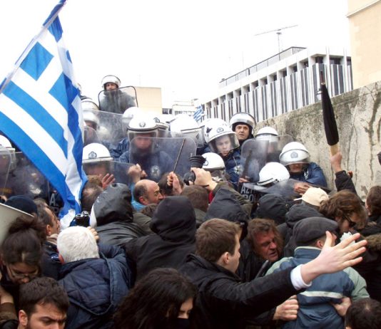 Police attack workers and youth in Athens – they have now been turned loose on immigrants