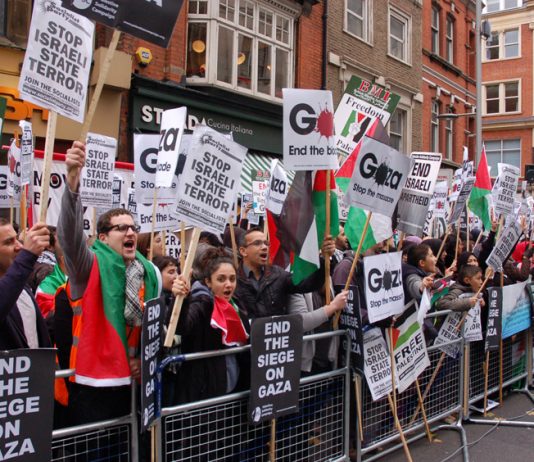 The Israeli Embassy picket in London during the latest Gaza bombings on November 17