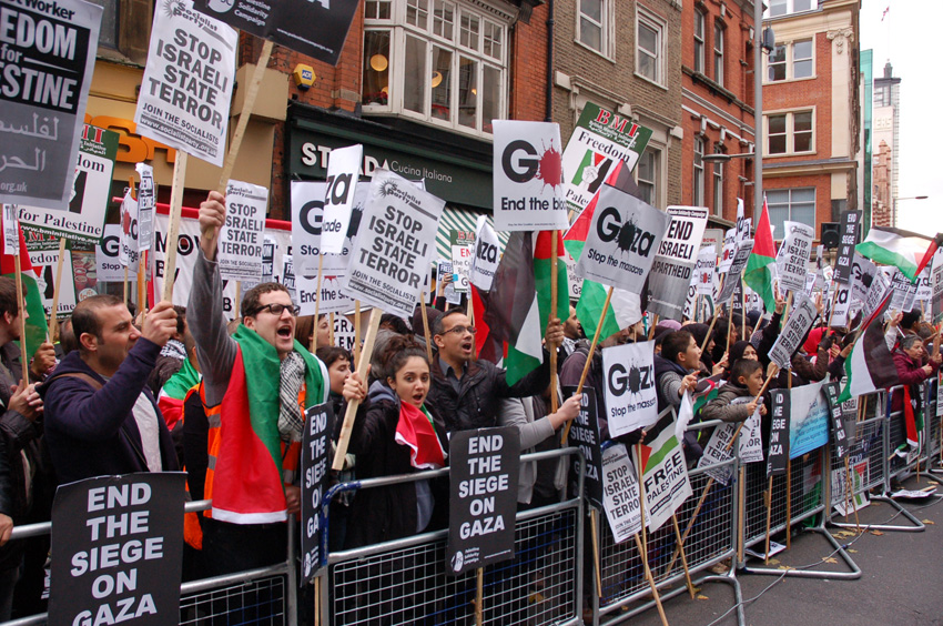 The Israeli Embassy picket in London during the latest Gaza bombings on November 17