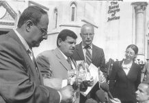 Colonel Daoud Musa, father of Baha Musa (who was tortured to death by British troops)  outside the High Court with Public Interest lawyers in 2004